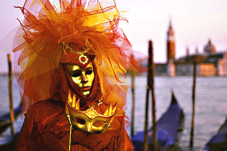 Il Carnevale a Venezia e Viareggio