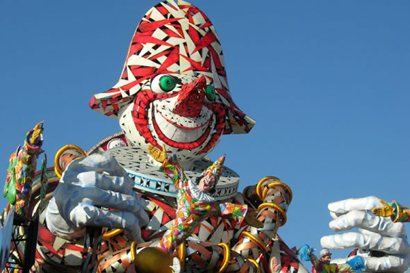 Il Carnevale a Venezia e Viareggio
